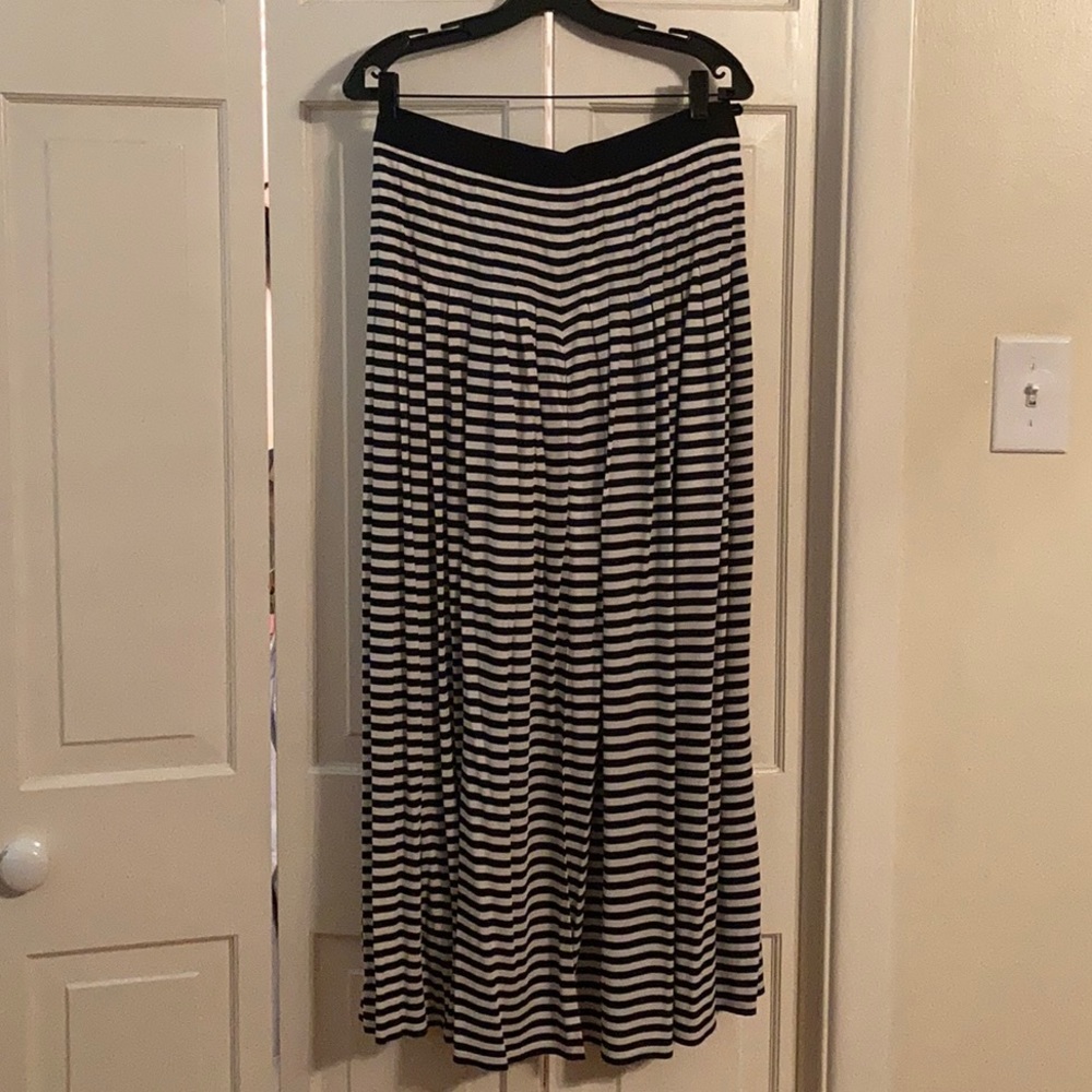 Akris Punto Pleated Striped Skirt